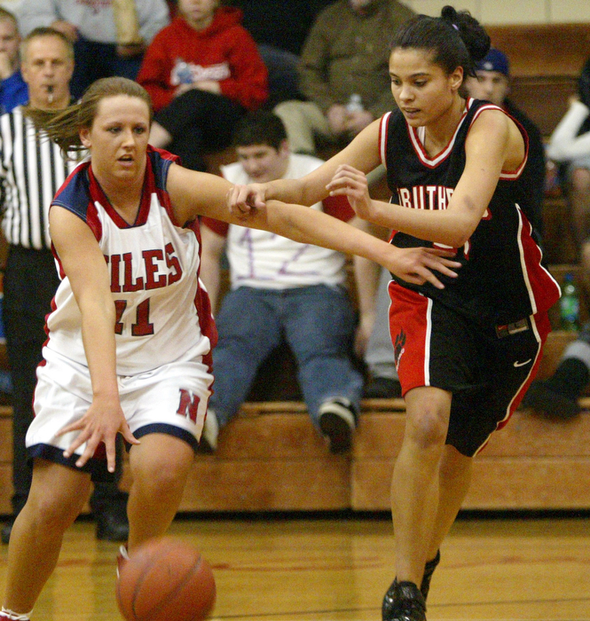 Struthers at Niles girls basketball.