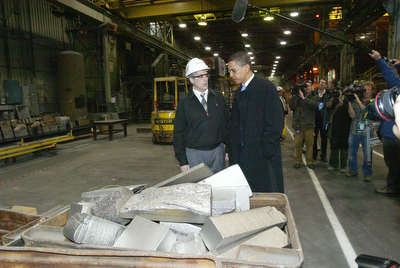 Sen. Barack Obama visits RTI in Niles.