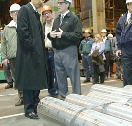 Sen. Barack Obama visits RTI in Niles.