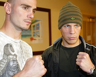 Kelly Pavlik - Gary Locket press conference, Atlantic City June 5, 2008.