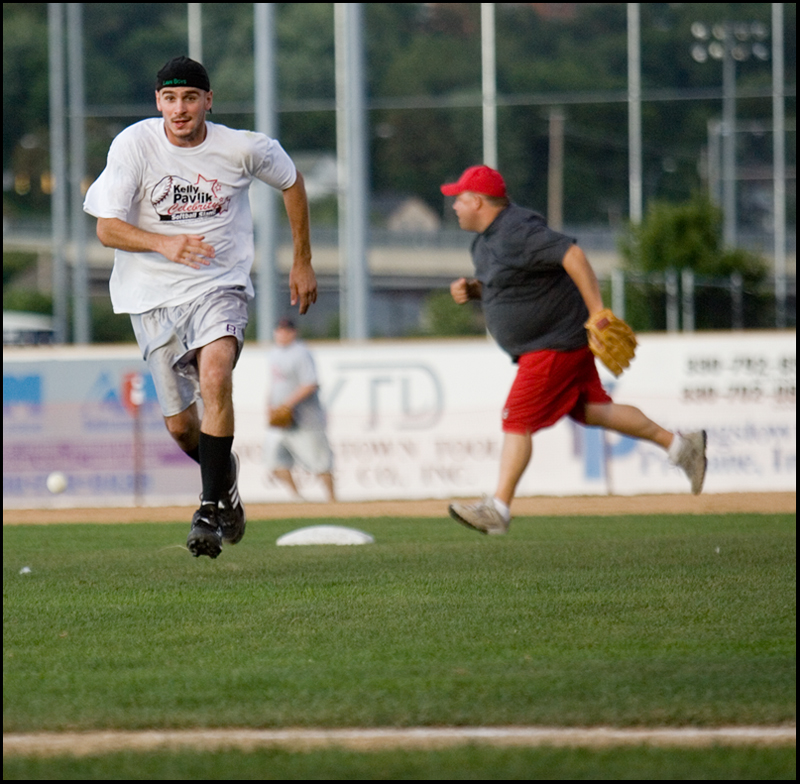 08.09.2008
Team Pavlik vs. Team Media charity softball game at Cene Field in Struthers to benefit the United Way.
