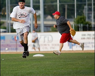 08.09.2008
Team Pavlik vs. Team Media charity softball game at Cene Field in Struthers to benefit the United Way.