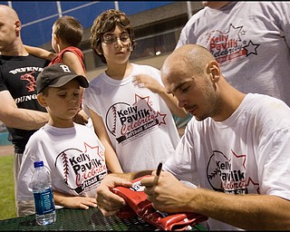 08.09.2008
Team Pavlik vs. Team Media charity softball game at Cene Field in Struthers to benefit the United Way.