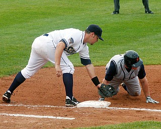 SCRAPPERS - (31) Butch Biela beats the tag of Robbie Alcombrack Sunday at Eastwood Field.