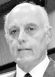 <b>Robert Liptak</b>