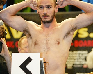 Pavlik Hopkins weigh in Atlantic City.