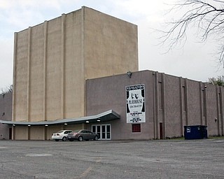 <b>The Youngstown Playhouse</b>