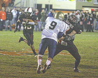 Akron Hoban vs Howland. Photo by Nick Mays. 