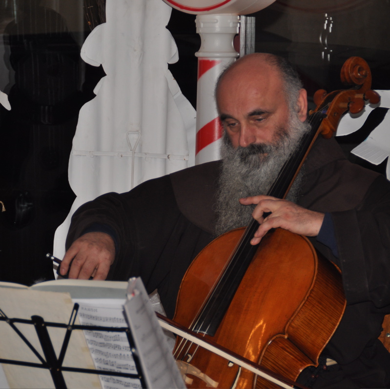 Father Vit and Friends play cello of First Night Youngstown 2009