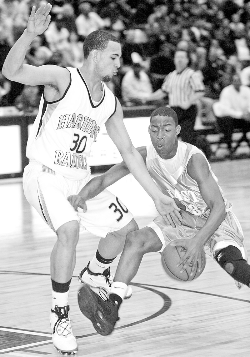 JARELLE BURT OF EAST DRIVES AROUND ANGEL GONZALAZES OF HARDING 