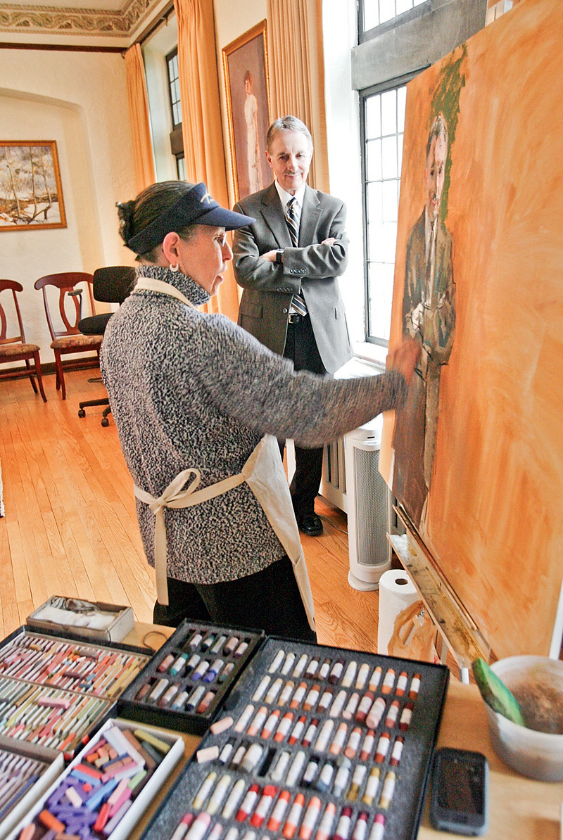 The Portrait Society of America has named Louis Zona, executive director of the Butler Institute of American Art in Youngstown, as the winner of its Leadership in the Arts award. Artist Judith Carducci will do a pastel portrait of Zona