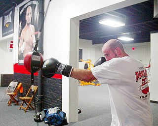 Kelly Pavlik working out at the Jack Loew's new South Side Boxing club - on Market St in Youngstown