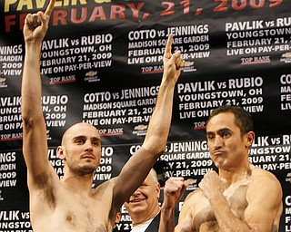 Pavlik Rubio Weigh In at the Chevy Centre.