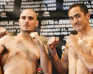 Pavlik Rubio Weigh In at the Chevy Centre.