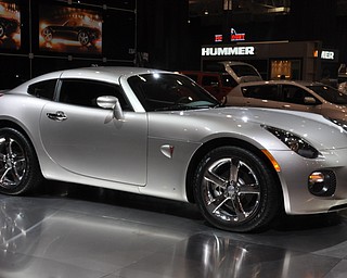 Pontiac Solstice GXP hardtop at the 2009 Cleveland Auto Show