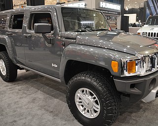 Hummer H3 at the 2009 Cleveland Auto Show