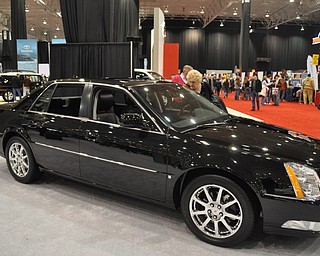 Cadillac STS at the 2009 Cleveland Auto Show