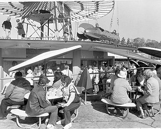 Oct 20 1984: The park auction takes place 