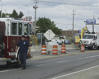 BOARDMAN — Emergency crews shut down about 1,000 feet of U.S. Route 224, west of South Avenue this afternoon after a construction crew punctured a gas line.