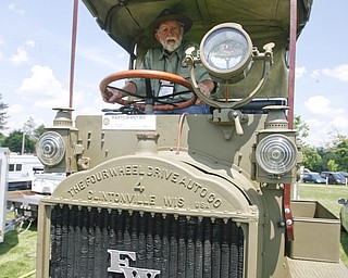 .
A 1919 four wheel drive ammo truck - the only one in existence took 9 years to rebuild and is owned and rebuilt by Don Chew of Brighton Colorado the MVPA 2009 Transcontinental Motor Convoy arrives in East Palestine Monday afternoon - robertkyosay