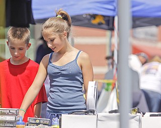 11 year old twins Ryan and Veronica Kost of Columbiana check out what the vendors had to offer at the Mahoning Valley Rib Burnoff Saturday June 27, 2009
Lisa-Ann Ishihara