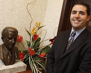 Jed York stands next to a statue of his grandfather at DeBartolo Corporation in Boardman, Monday June 29, 2009

Lisa-Ann Ishihara