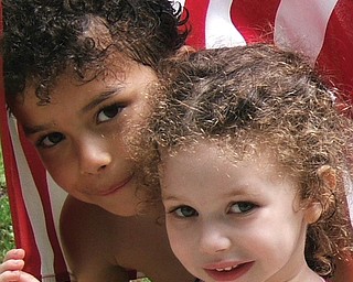 Meet a very patriotic Spencer and Chelsea.