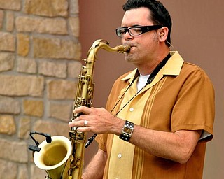 Karl Hunter of Big Bad Voodoo Daddy