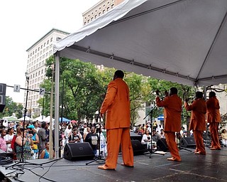 The Edsels at Lucky Penny's Family Reunion. Sponsored by 101.9 JAMZ. Sunday, Sept. 6, 2009.