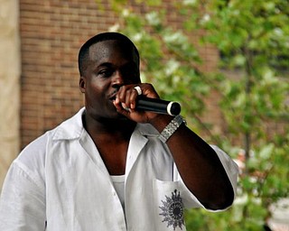 Levert II at Lucky Penny's Family Reunion. Sponsored by 101.9 JAMZ. Sunday, Sept. 6, 2009.