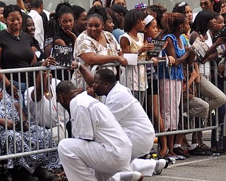 Levert II at Lucky Penny's Family Reunion. Sponsored by 101.9 JAMZ. Sunday, Sept. 6, 2009.