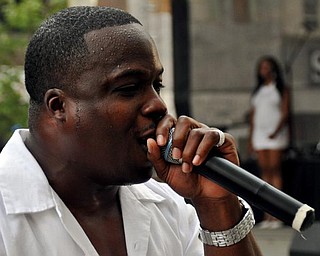 Levert II at Lucky Penny's Family Reunion. Sponsored by 101.9 JAMZ. Sunday, Sept. 6, 2009.