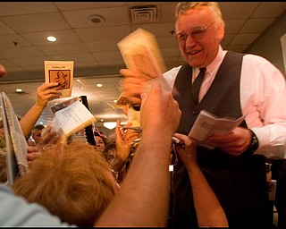 The Vindicator/Geoffrey Hauschild
Jim Traficant speaks, signs autographs, and takes photographs with supporters at Mr. Anthony's on Sunday evening.
9.6.2009