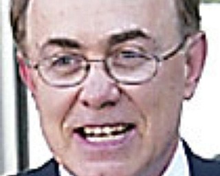 7 th District Court of Appeals judges cut ribbon at dediction of new courthouse  Friday. l-r Mary DeGenaro, Cheryl Waite, Gene Donofrio and Joseph Vukovich. WILLIAM D LEWIS 