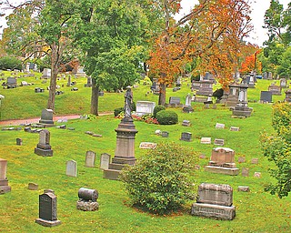 The picturesque hills of Oak Hill Cemetery
