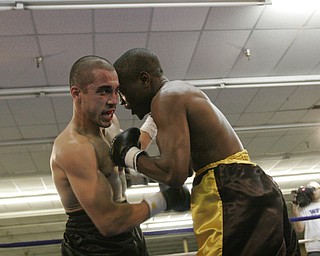 Jake Guiriceo defeats James hope Oct. 17, 2009 at the Eastwood expo Center in Niles, OH.