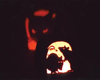 This is a pumpkin carving done by Dave Len of Poland.