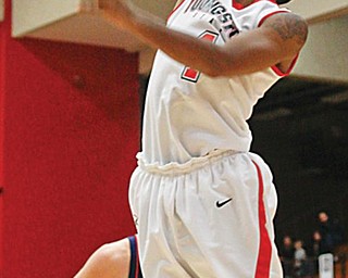 YSU Vance Cooksey (4) shoots to score against Hiram