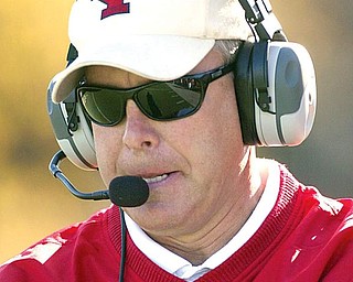 Former YSU coach Jon Heacock durng 11-14-09 game with Illinois State.