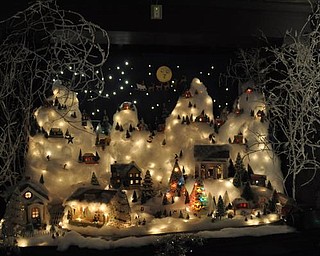 Another model train display at the Arms Family Museum. This display includes a late 1950s-1960s Lionel Sante Fe Train, model 2333.