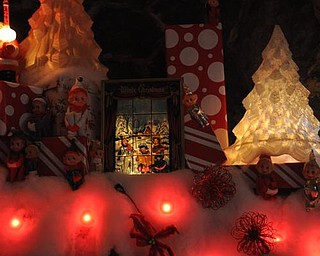 The mantel in The sitting room at the Arms Family Museum. Decorated for Christmas in Motion.