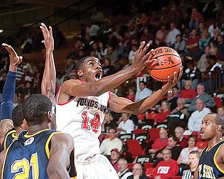 YSU's Kelvin Bright during the first half at Beeghly Center on Wednesday afternoon.