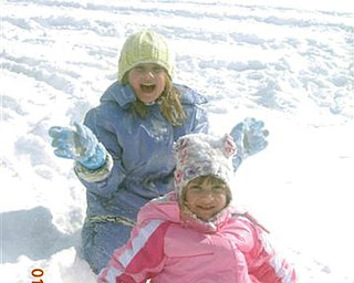 Jenn and Allyson Knapik of Columbiana..