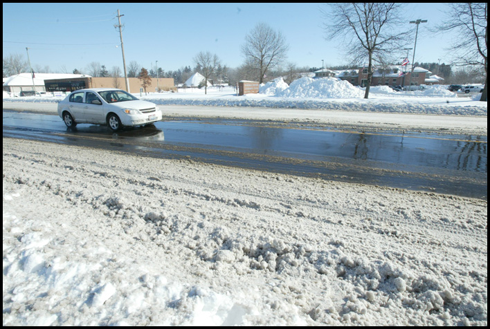William D. Lewis /The vindicator  Market St in Boardman nearTownship Building Monday morning. Snow  on street.