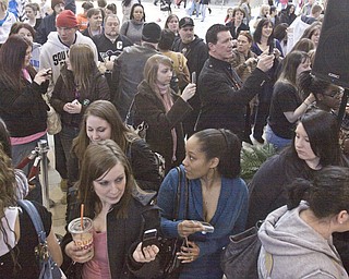 Twilight series fans gather at Eastwood Mall in Niles to see Peter Facinelli, "Dr. Carlisle Cullen"