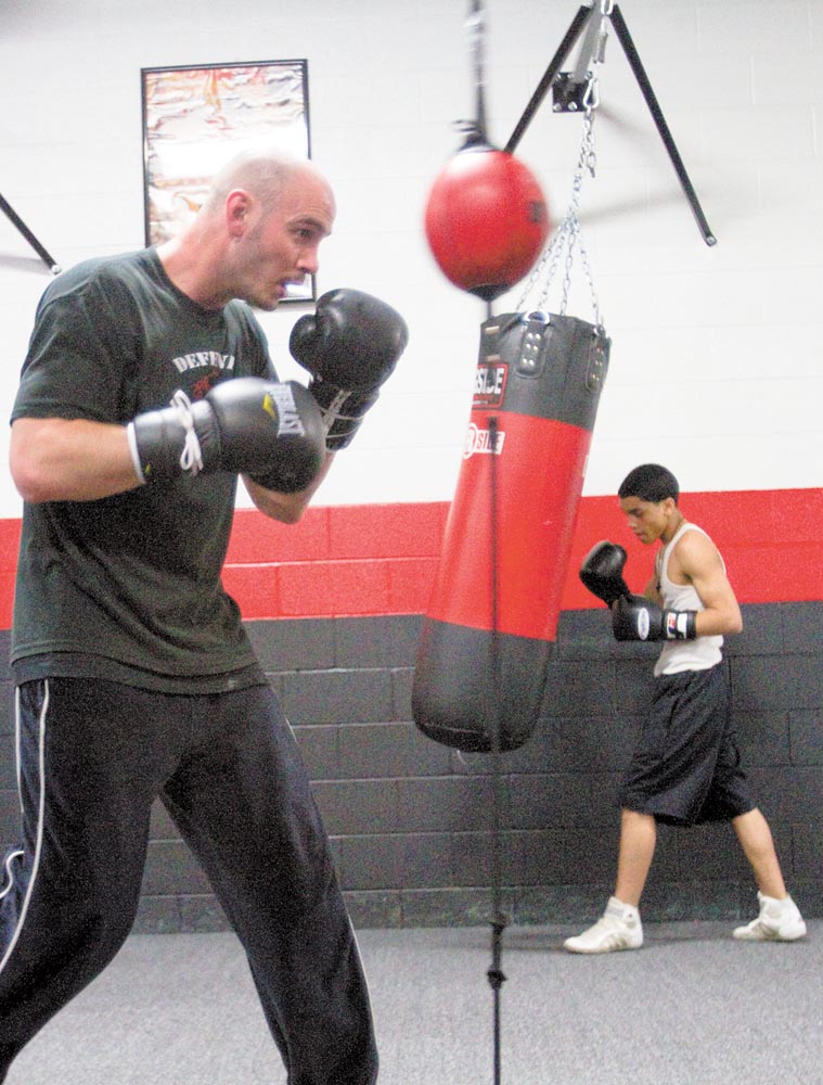 Kelly Pavlik works out at the South Side Boxing gym