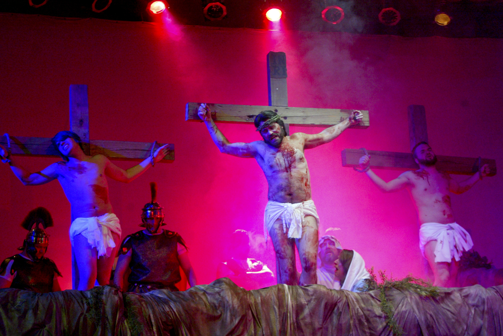 William D. Lewis|The Vindicator Jesus, portrayed by Bob Little of McDonald  during Passion Play at Highway Tabernacle in Austintown.