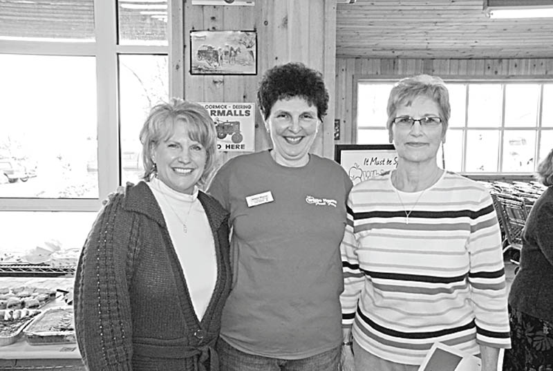 The Vindicator: The 27th Apple Dessert Recipe Contest sponsored by White House Fruit Farm in Canfield took place March 27. Winners were Joyce Brooks of Salem, first place for her Apple Pecan Cheesecake; Gwen Vela of Enon Valley, Pa., second for her Apple Caramel Walnut Pie; and Ginny Perkins of Columbiana, third for her New England Apple Pudding. Each received apples for a year and a gift certificate. Sharing the happy moment are, from left, Vila, Debbie Pifer of White House Fruit Farm and Brooks. Entry fees were matched by the farm and donated to Second Harvest Food Bank along with 72 bushes of apples.