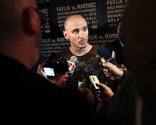 WBC/WBO middleweight champion Kelly Pavlik speaks to the media at a news conference in New York, Wednesday, April 14, 2010.  Pavlik was there to promote his fight against WBC super welterweight champion Sergio Martinez on Saturday, Apr. 17, 2010. (AP Photo/Seth Wenig)