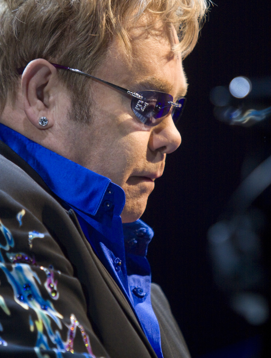 LISA-ANN ISHIHARA | THE VINDICATOR..Elton John performs at Covelli Centre, Saturday May 1, 2010